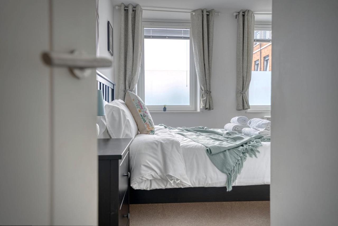 The Post House Two By Fortuna Property Gloucester Esterno foto